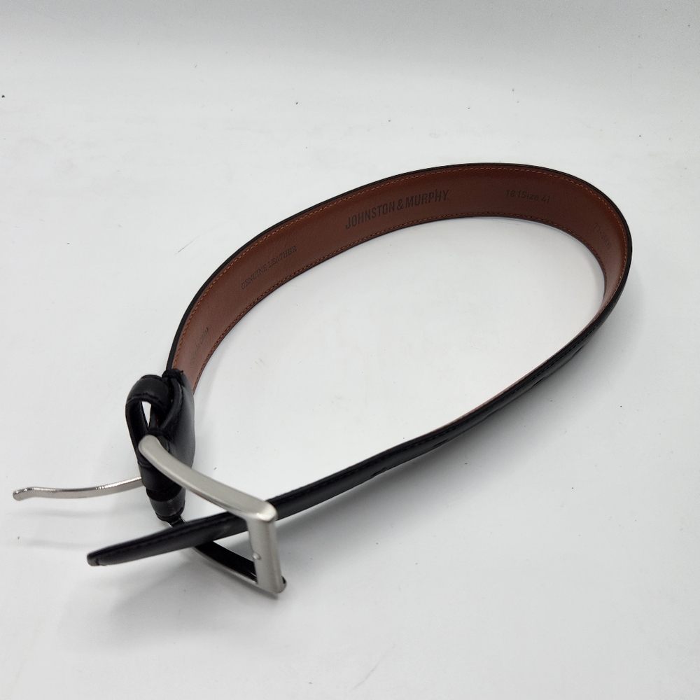 Johnson and Murphy belt reversable